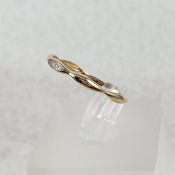 Delicate 14k Yellow Gold & Diamonds Band - Picture 5 of 8